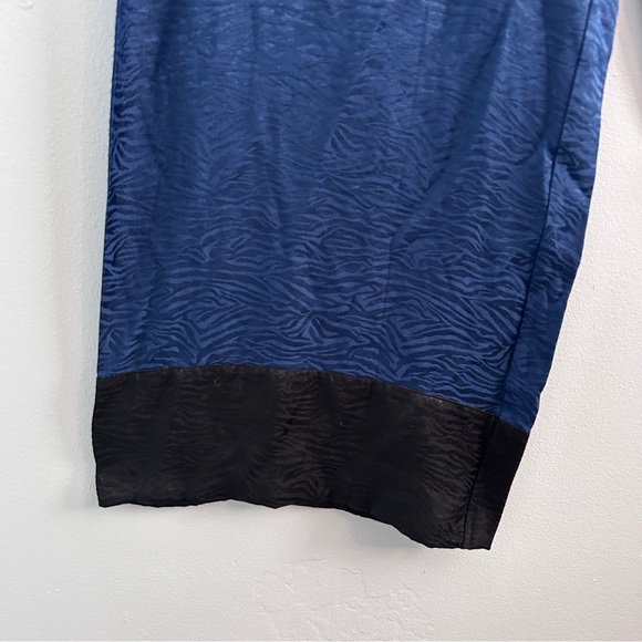 Victoria’s Secret Pajama Pants XL Sleepwear Satin Wide Leg Blue Zebra Black New - Picture 3 of 6